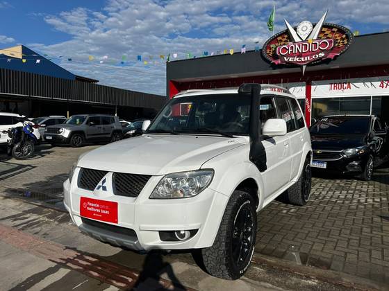 MITSUBISHI PAJERO 2.5 HD 4X4 8V TURBO INTERCOOLER DIESEL 4P MANUAL MITSUBISHI PAJERO 2.5 HD 4X4 8V TURBO INTERCOOLER DIESEL 4P MANUAL
